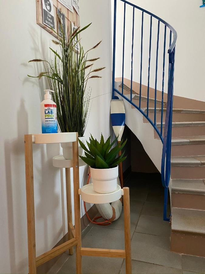 Apartman Number 9 Ровин Екстериор снимка