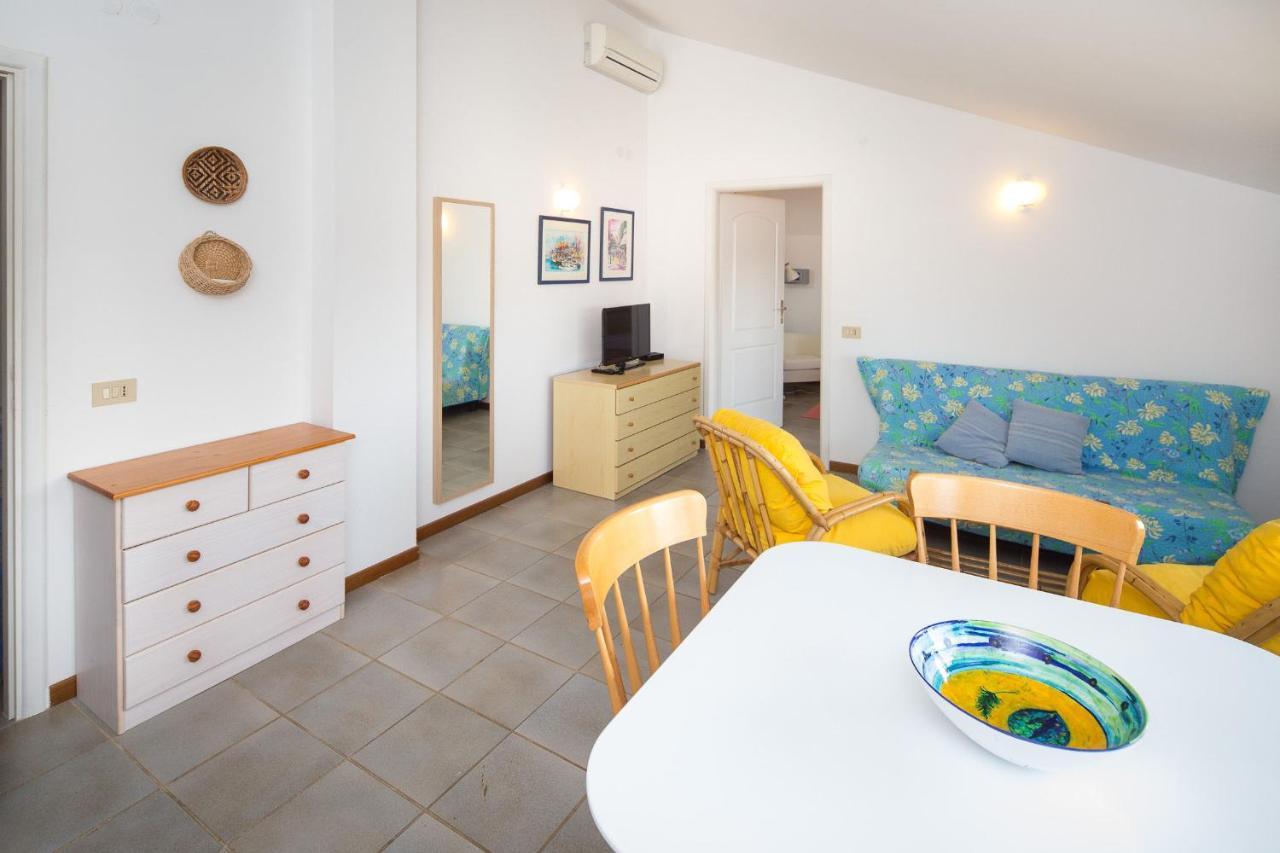 Apartman Number 9 Ровин Екстериор снимка